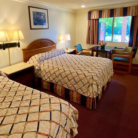 Best Inn ローズミード エクステリア 写真